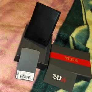 TUMI ID Lock™ Multi Window Card CaseSOLD